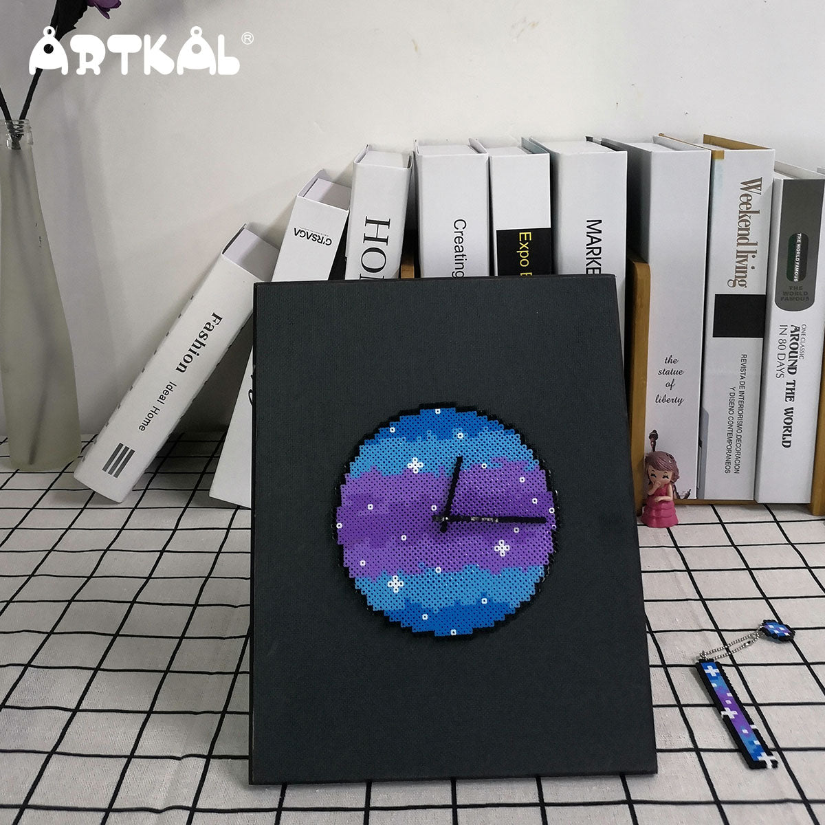 Decoration on the Table - Star Clock - By Mini Beads