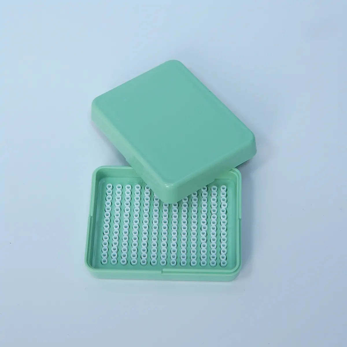 2-Pack Snap-Lock Trays For Mini Beads (Random Color)