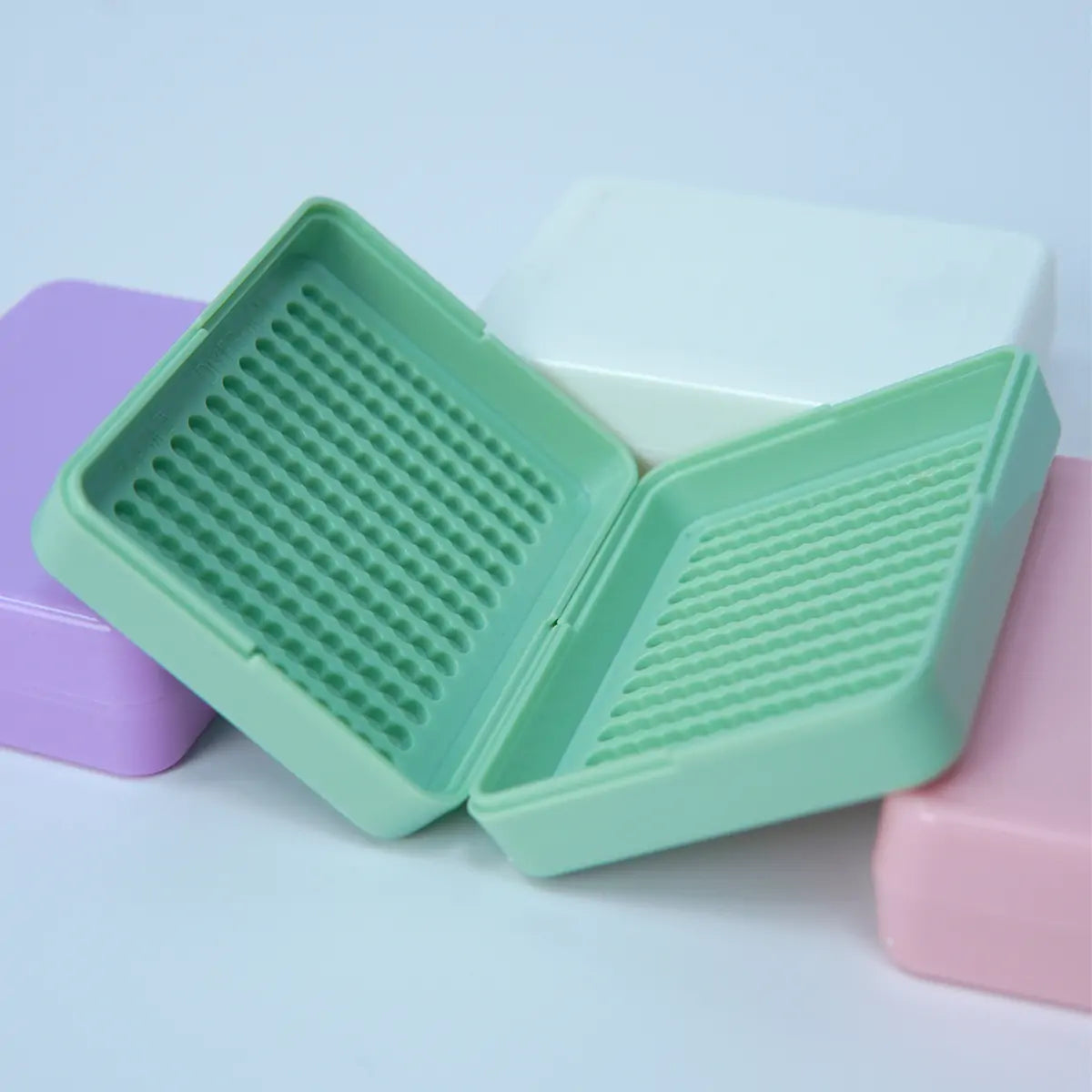 2-Pack Snap-Lock Trays For Mini Beads (Random Color)