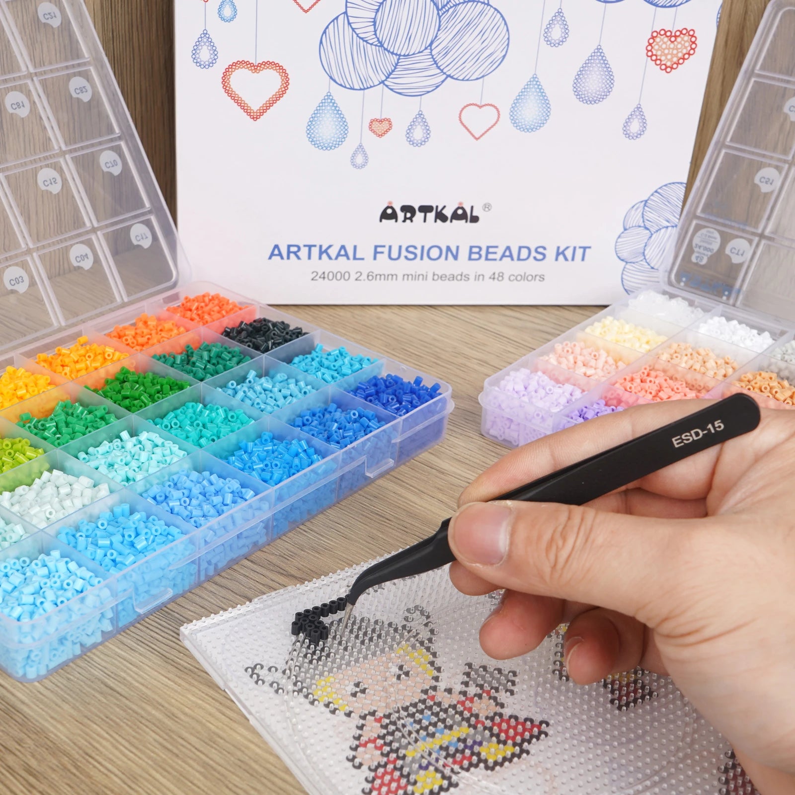 Kit de boîte de 48 couleurs avec panneaux perforés et outils C-2.6 mm Mini Artkal Beads CC48-CH