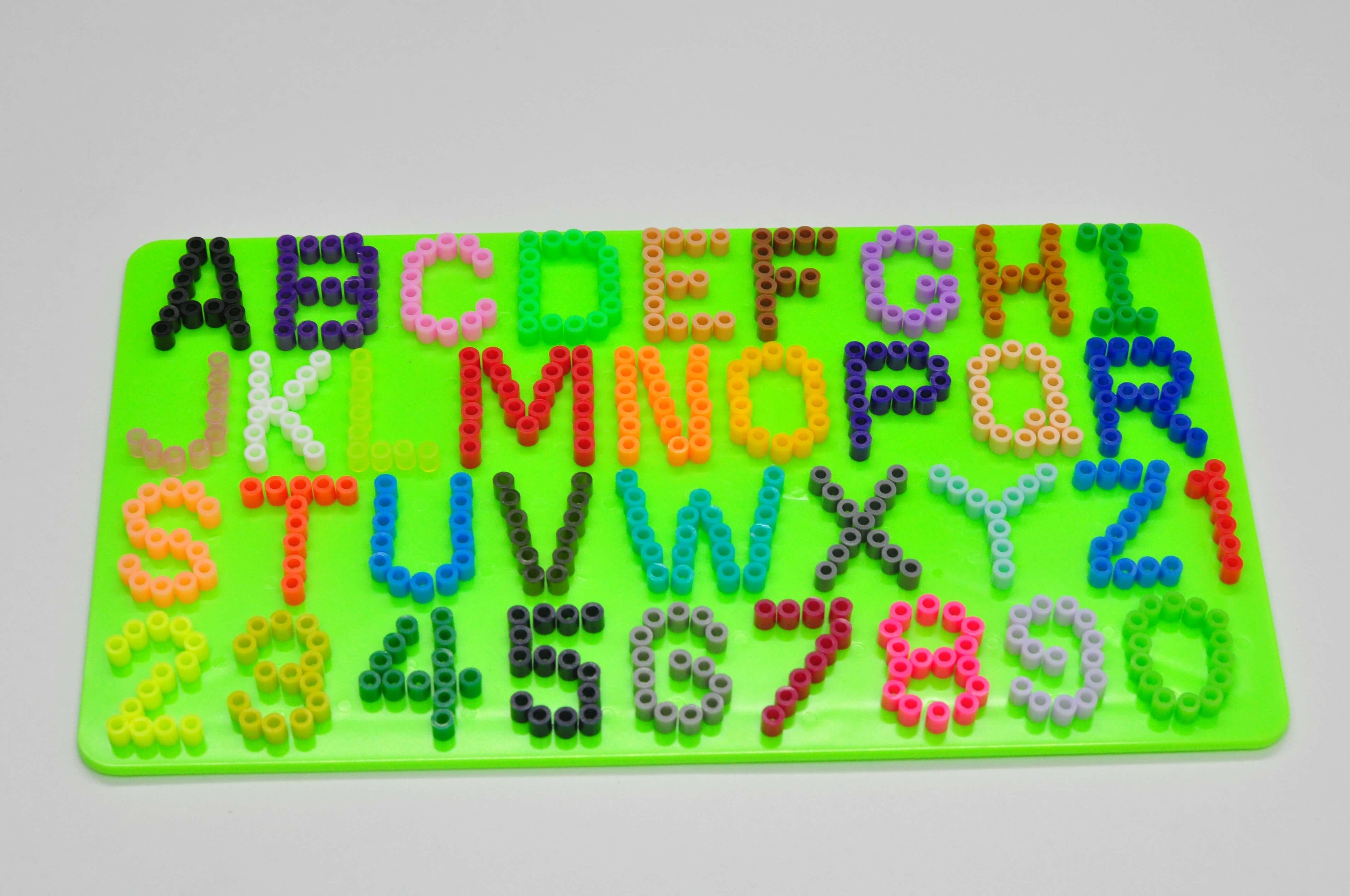 Artkalbeads 兒童字母釘板 5 毫米